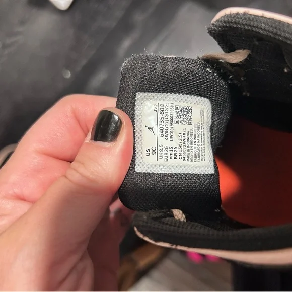 Nike Air Jordan 1 Mid Atmosphere PS Youth Size 9C - Picture 2 of 4